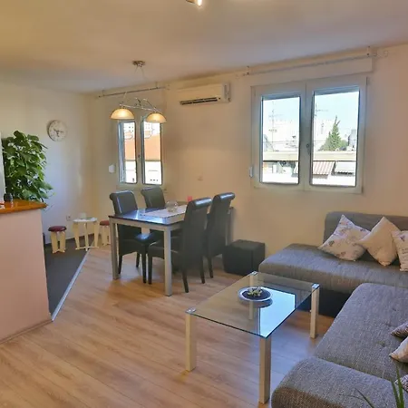 Apartment Belcanto Near Centar Of Split Split